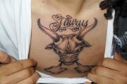Significado de uma tatuagem de touro Designação de tatuagem de touro na omoplata